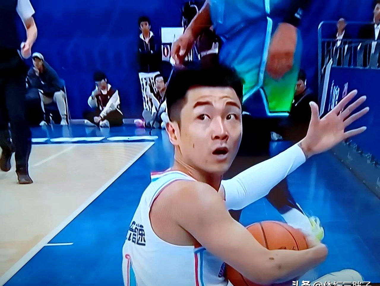 开云体育官网-山东男篮训练开放日，加时末段豪取连胜引欢呼，意甲在即，心理建设被强调(周密齐东野语)