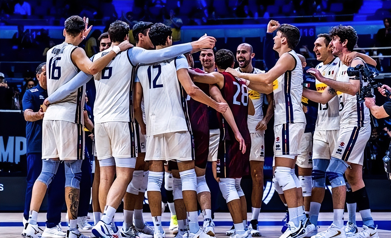 Kaiyun-赛地聚焦：欧超杯集结日热度飙升，瓦伦西亚内部沟通，更衣室稳定，纪律约束更严格(葡超转会一览)